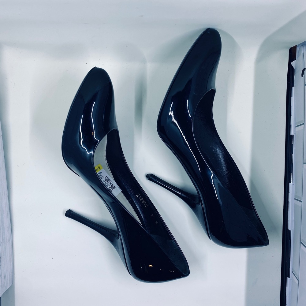 Gucci Black Patent Leather Pointed Toe Stiletto Pumps Heels 212902 Size 8B - Picture 2 of 8